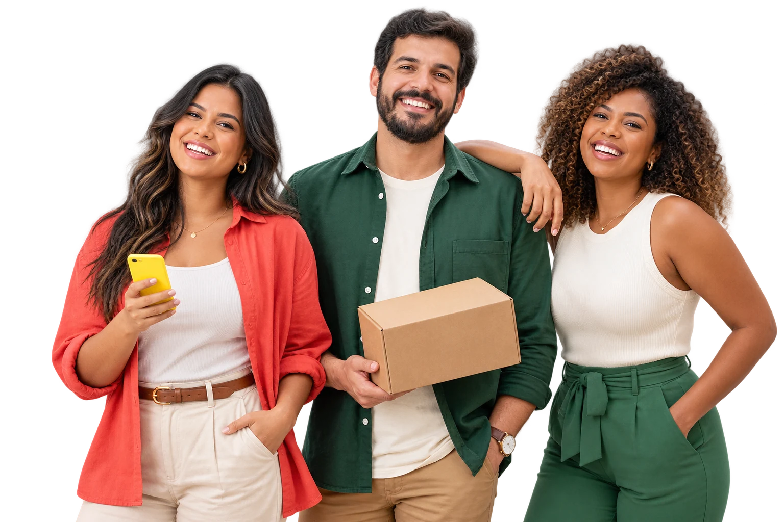Três empreendedores brasileiros sorrindo, com celular e caixa de envio